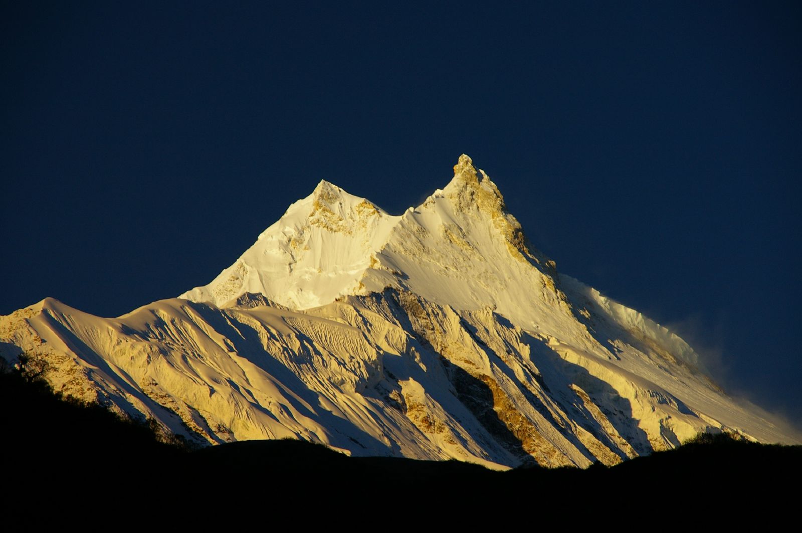 Manaslu Circuit Trekking: The Complete Guide To Nepal's Last Great Wilderness Trek
